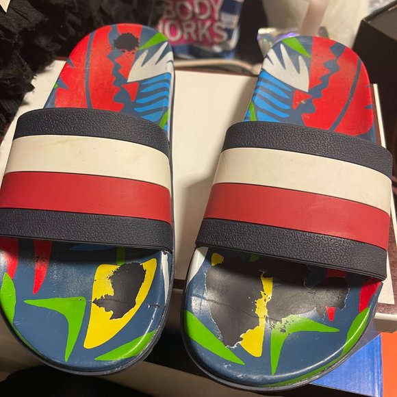 tommy hilfiger slides - Picture 3 of 4